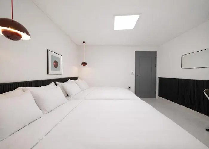 Hongdae Stay, Mangwon&hapjeong ,15 Minutes To Itaewon,yongsan,명동20분 아파트 *