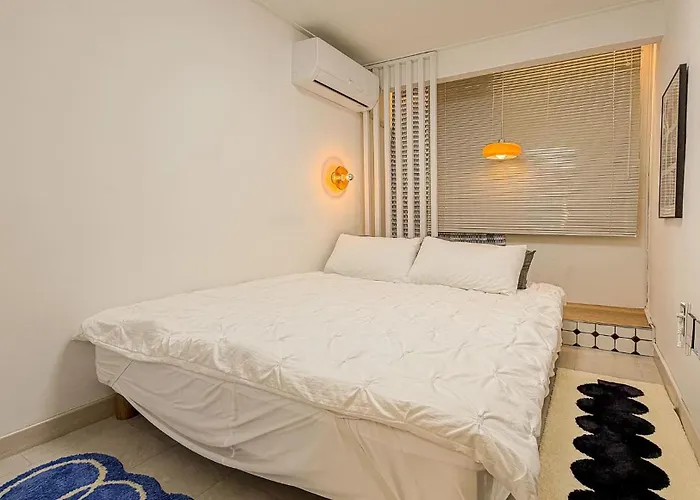 Hongdae Stay, Mangwon&hapjeong ,15 Minutes To Itaewon,yongsan,명동20분 * 서울특별시